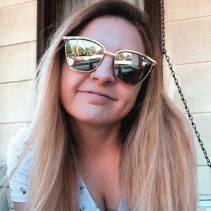 Meet your Posher, Beth